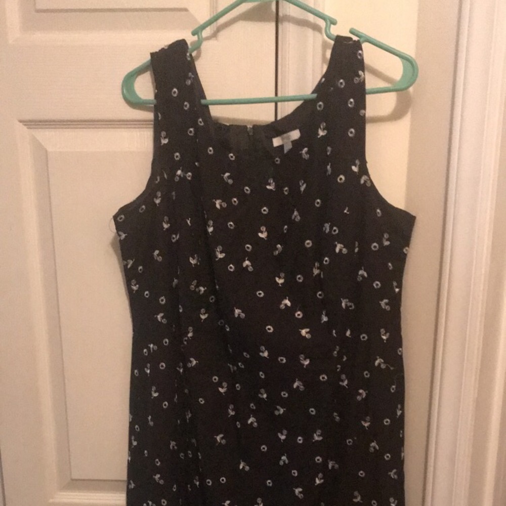 Dressbarn black and white butterfly flowers dress